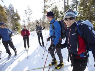  滑雪团队建设挑战 